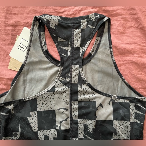 Nike Workout Tee - Picture 5 of 6